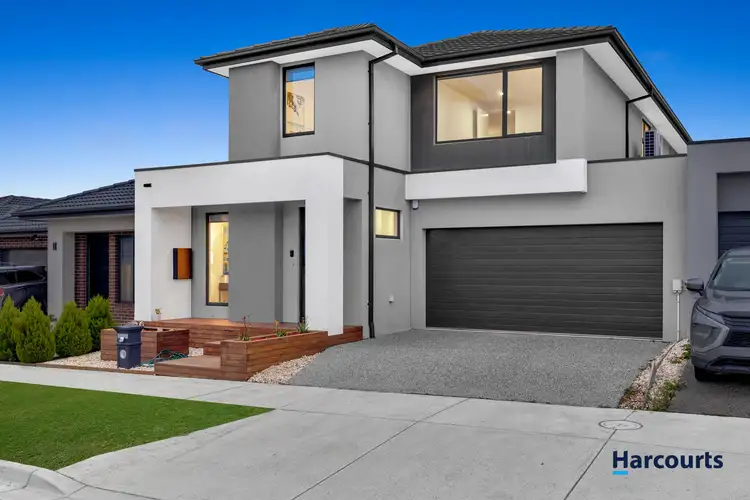 19 Whispering Way