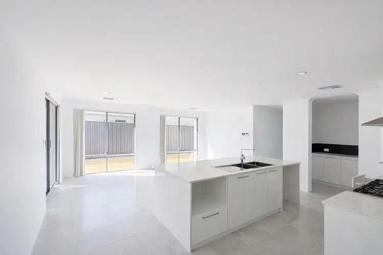 10 Bennetts Way