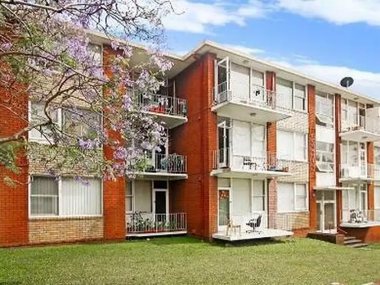 43 Watkin Street