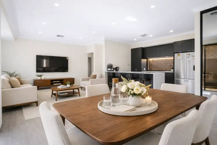 11 Montague Lane