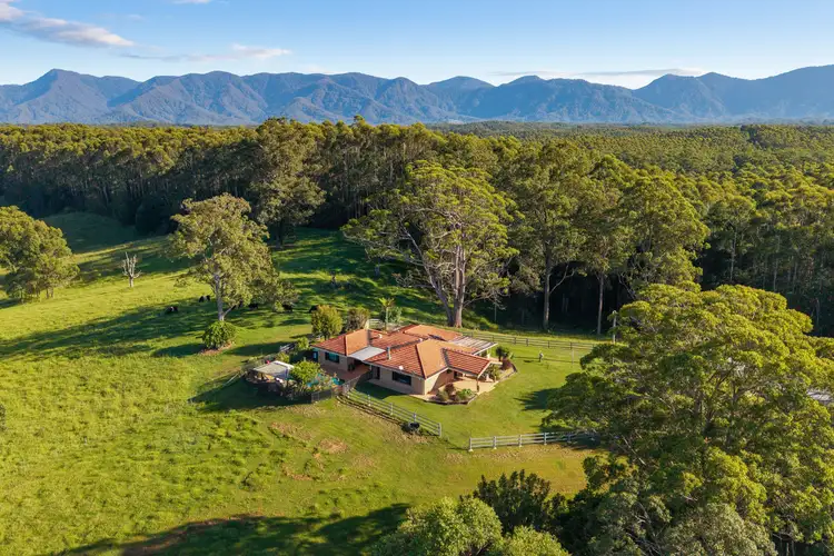 423 Hydes Creek Road