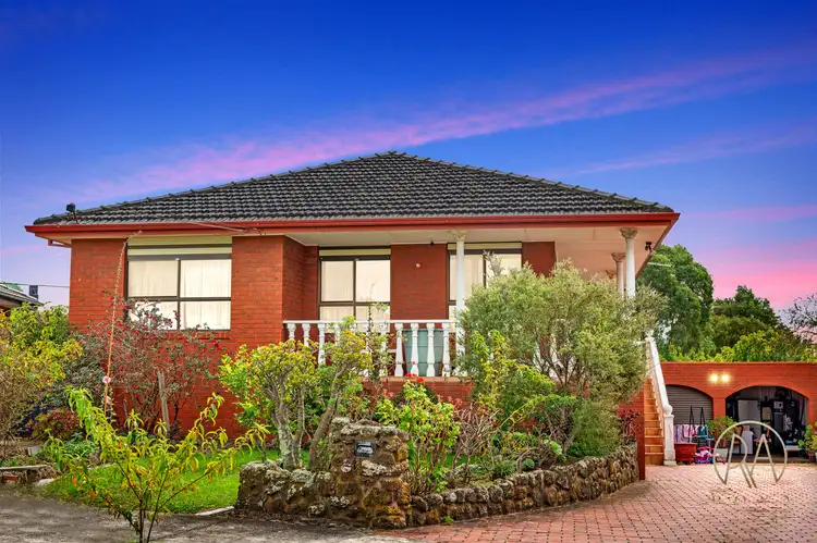 4 Adams Court
