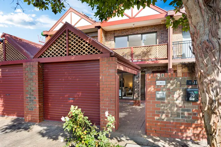 28 Halls Place