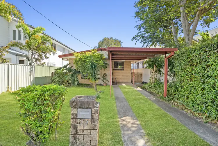 29 Fourteenth Avenue