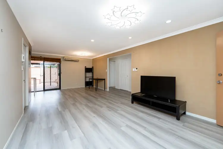 8 Diamond Place
