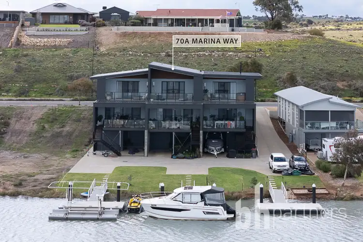 70a Marina Way