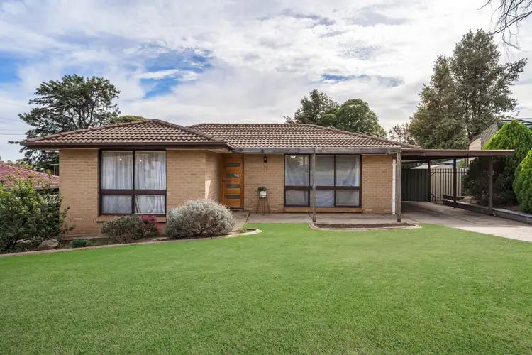 33 Gunnawarra Crescent