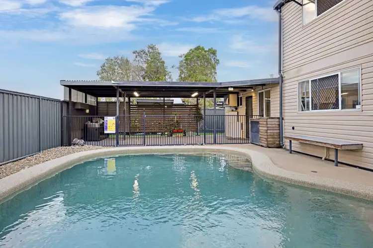4 Stephanie Street