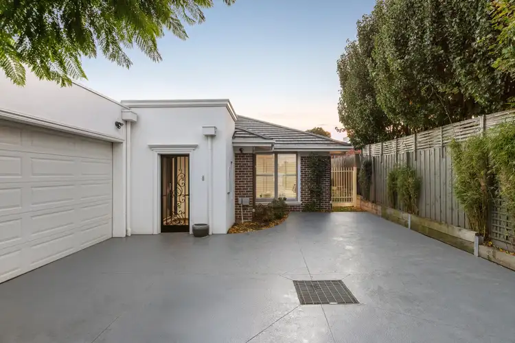 1B Weeroona Road