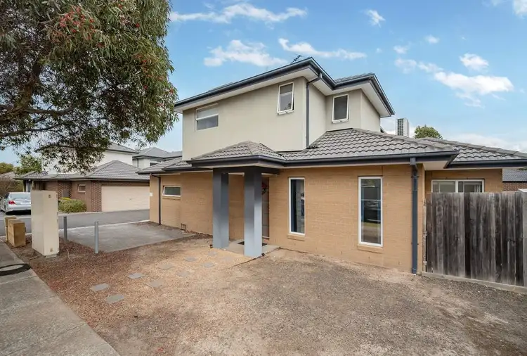 4 Wyndcliffe Way