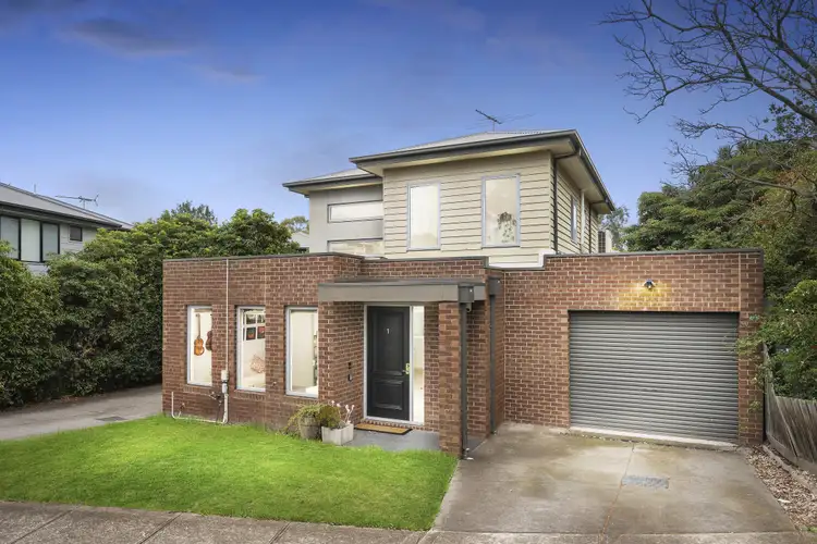 8 Waratah Street