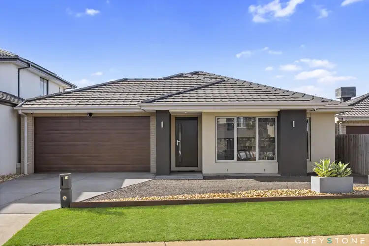 15 Myrrnong Street