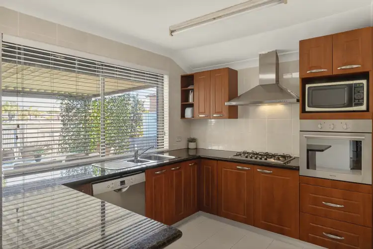 5 Coquina Close