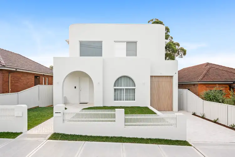 4 Moreton Avenue