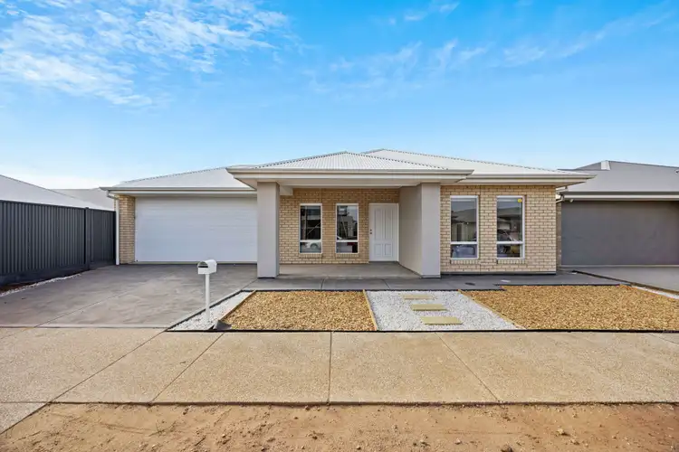 3 Bottlebrush Avenue
