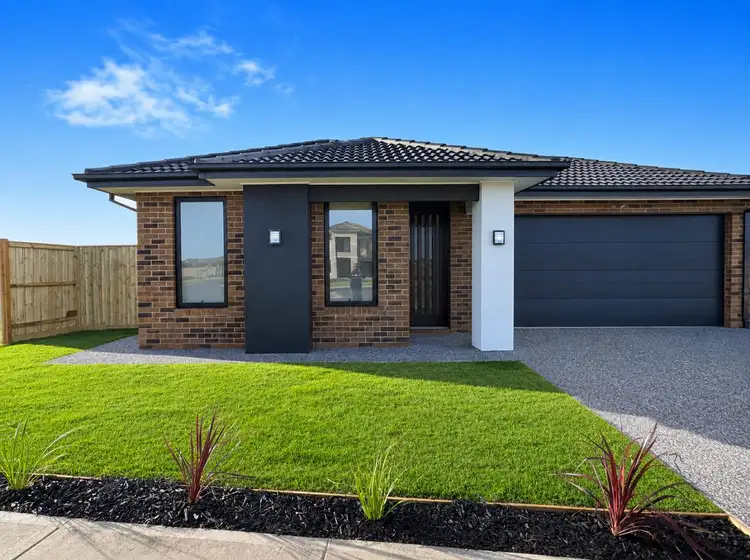 245 Wallara Waters Boulevard