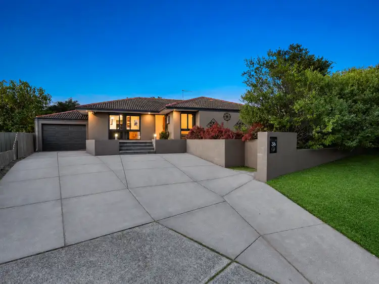 36 Noyes Place