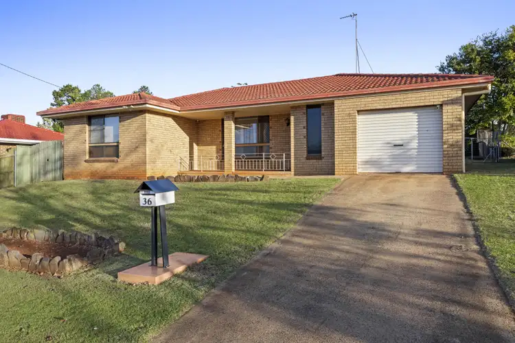 36 Champagne Crescent