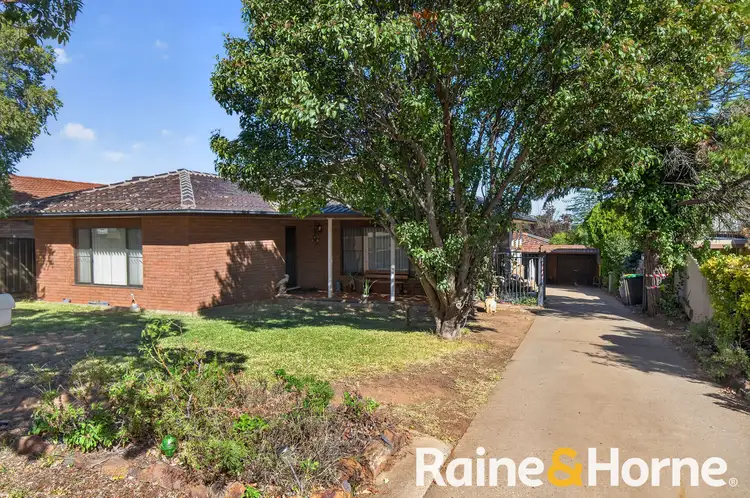 11 Alder Place