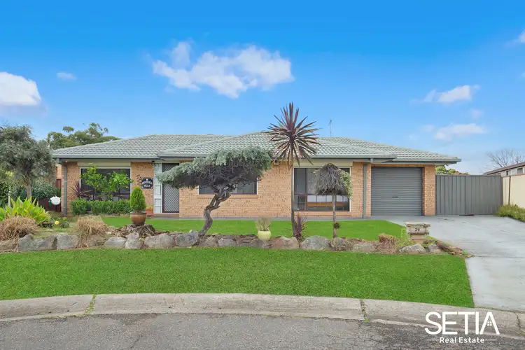 24 Sally Place