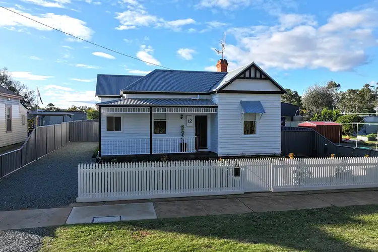 12 McKenzie Street