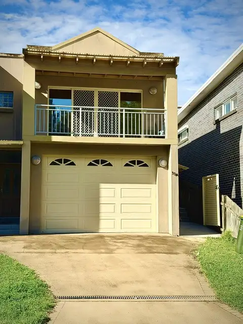 33a Tuggerah Parade