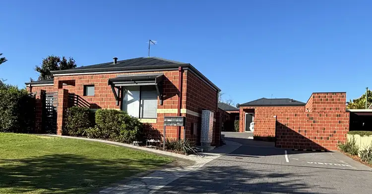 26C Coolbellup Avenue