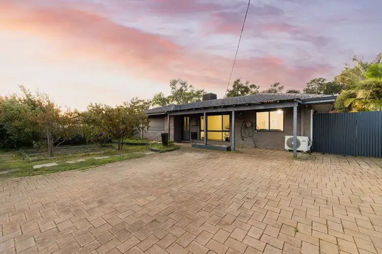 40 Cowan Street