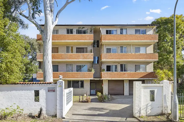 1 Waterside Crescent