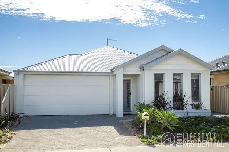 15 Thistle Way