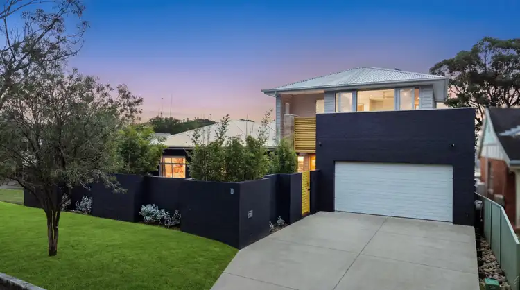2 Sycamore Avenue