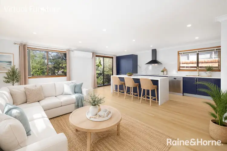 10 Waratah Avenue