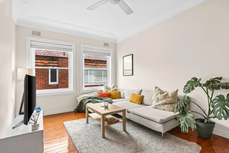 7/2 James Street