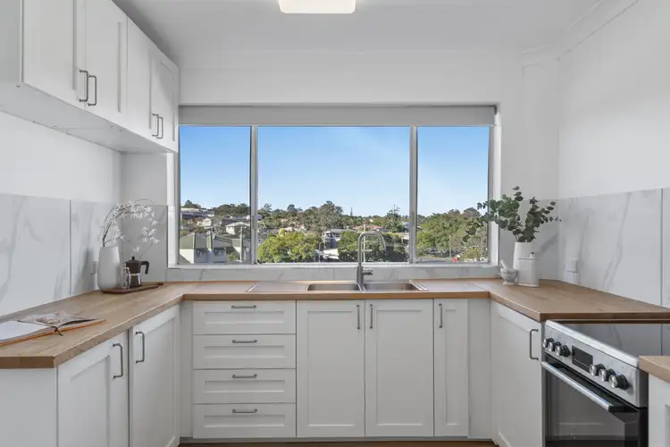 10 Mcilwraith Street