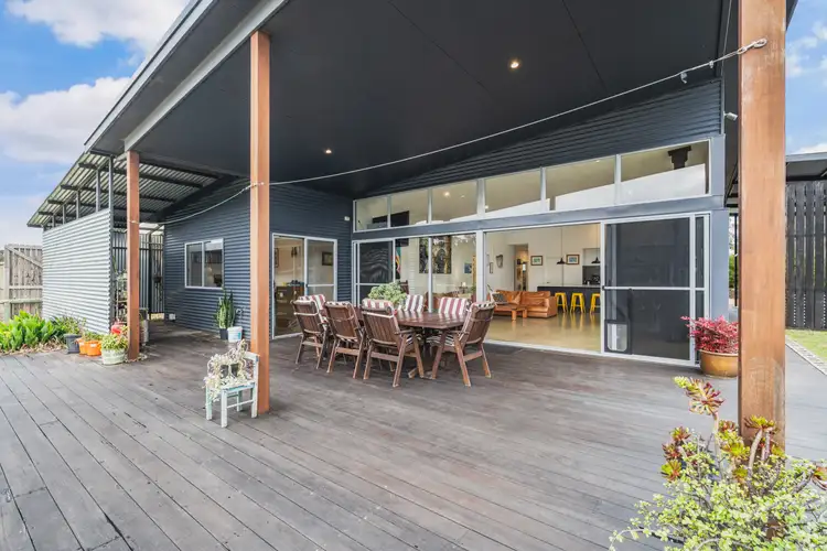 25 Eldridge Avenue