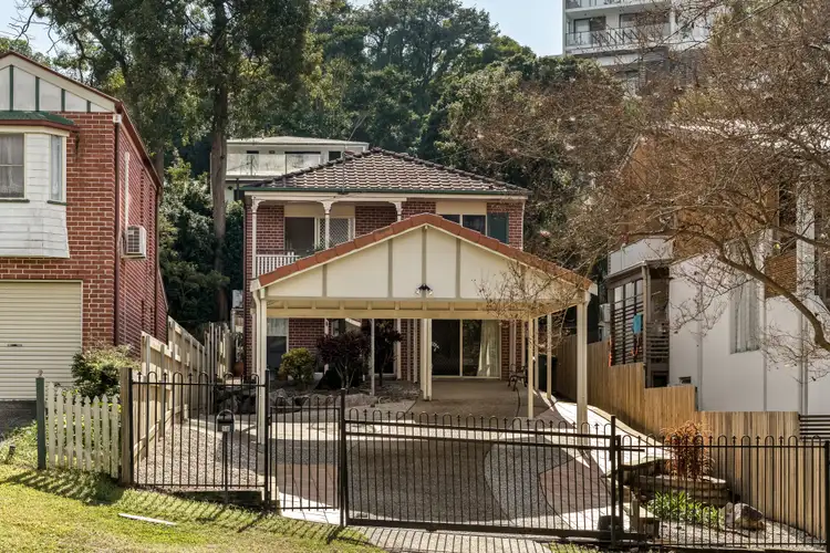 18 Rennie Street