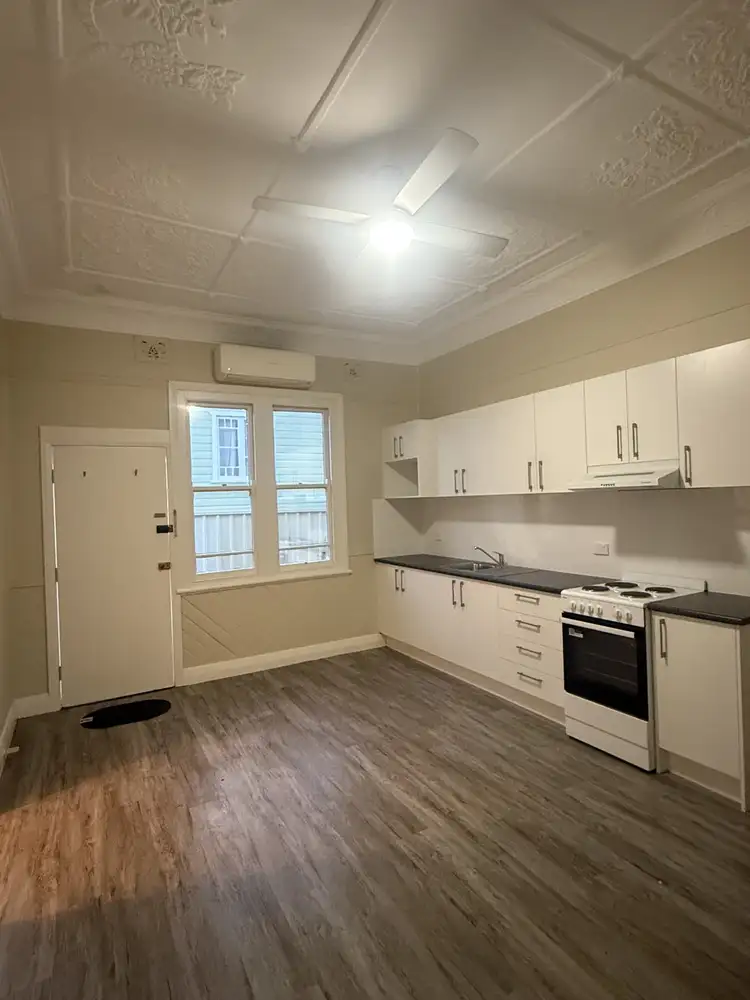 2/16 Vennard Street