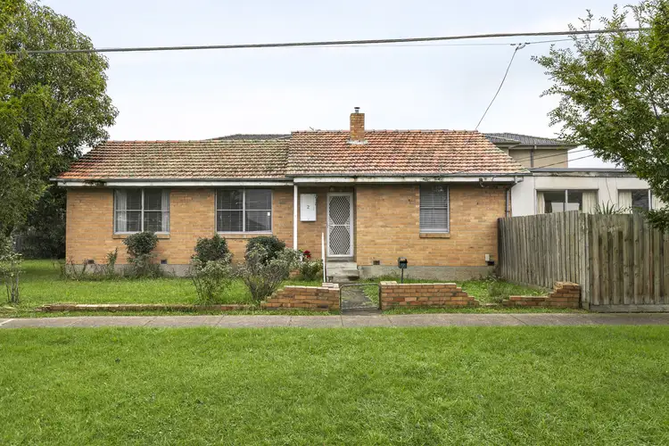 2 Martell Street
