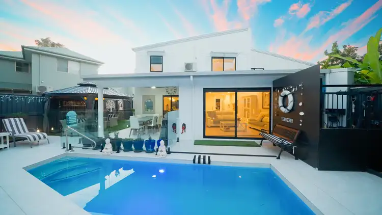 11 Bluefin Court