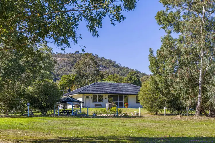 8 Chatfield Road