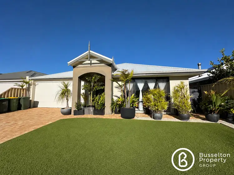 16 Almond Parkway