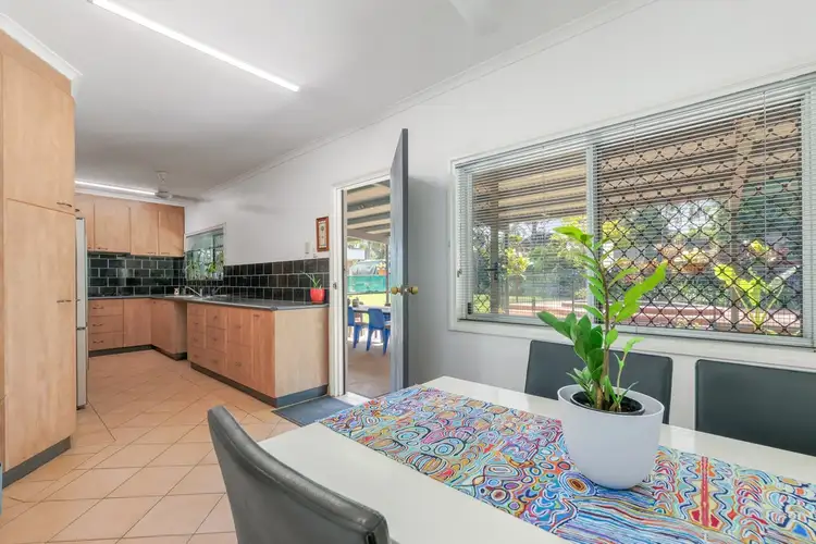 6 Truscott Street
