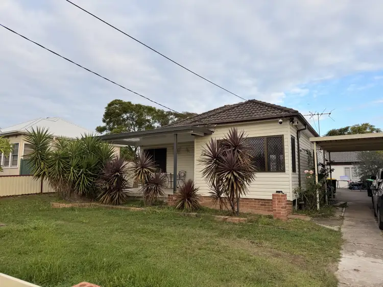 27 Clack Road