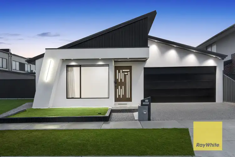 32 Nitraria Street
