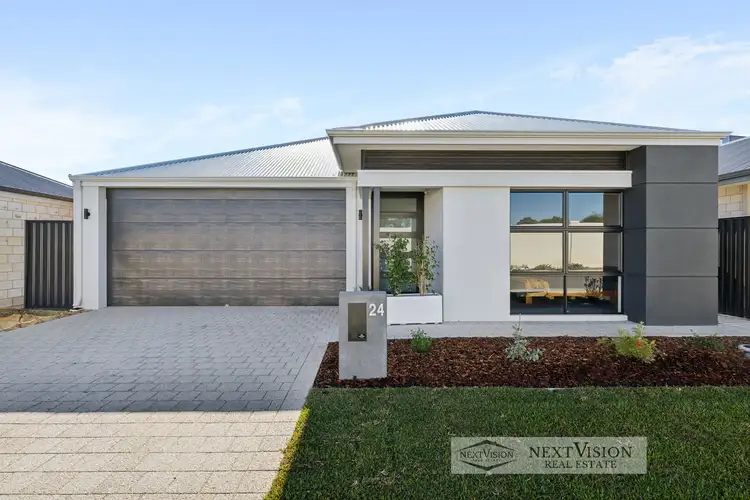 24 Lillypilly Crescent
