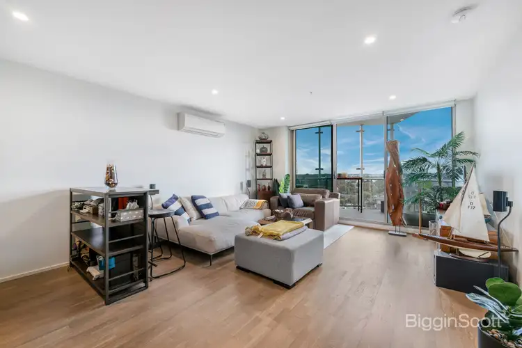 2 Wests Road