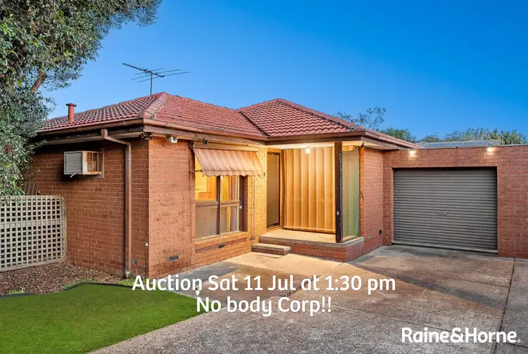 60 Fairbairn Road