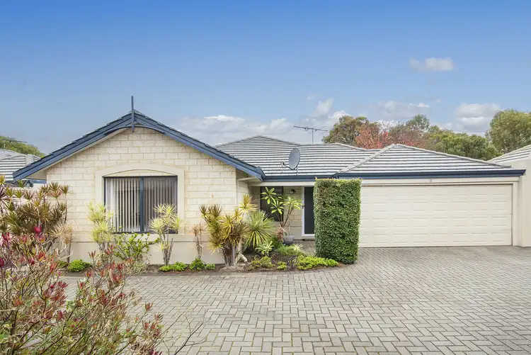 2/3 Curno Place