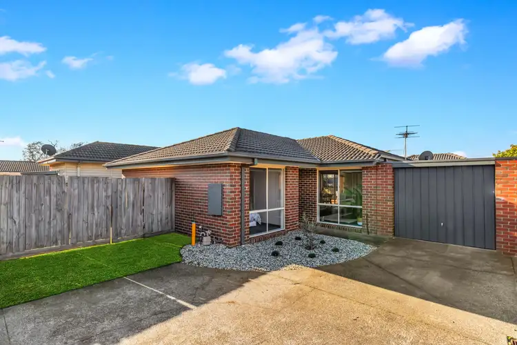 449 Station Street