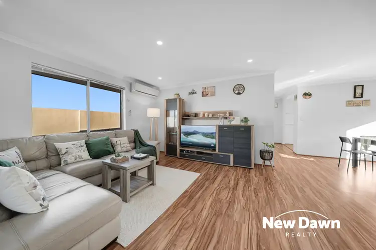 33 Greenslade Crescent